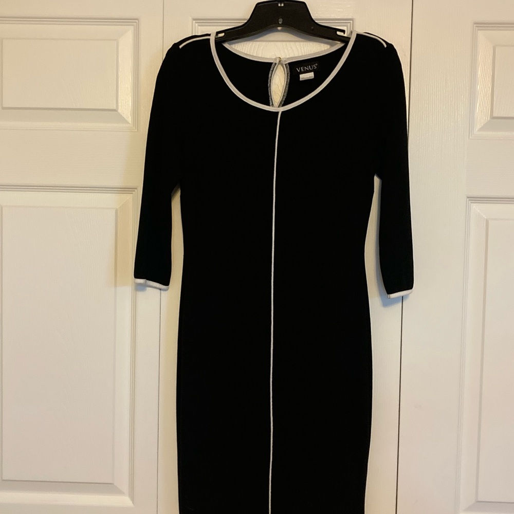 VENUS Black Cocktail Sheath Dress with 3/4 Sleeves and Crew Neck